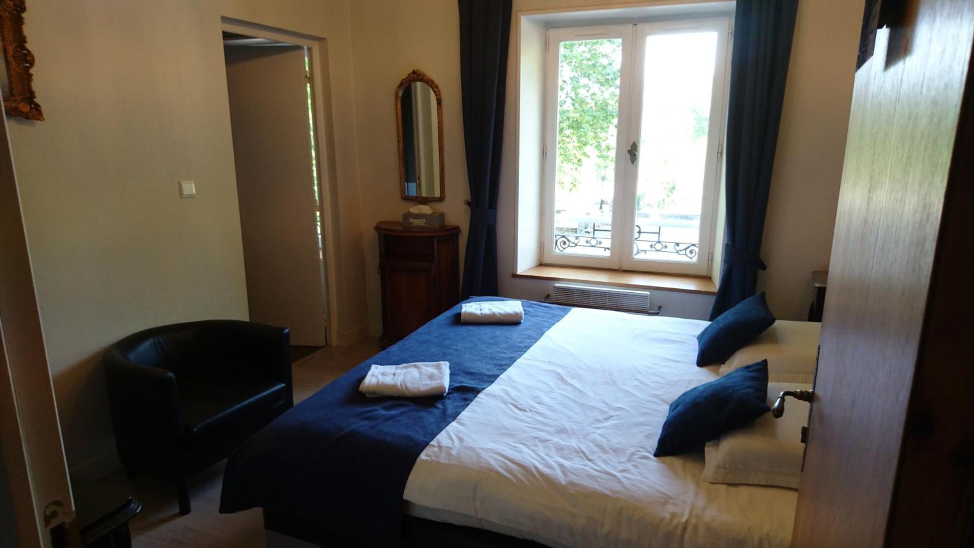 Chateau De L Aviette - Rancennes Givet Luaran gambar